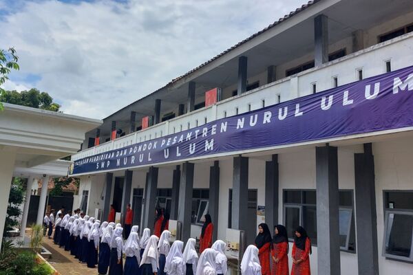 SMP Nurul Ulum